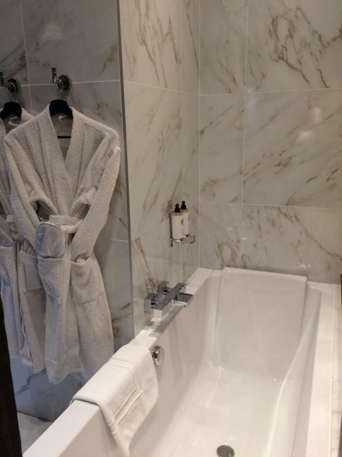 La Suite 48 Châlons-en-Champagne Екстериор снимка